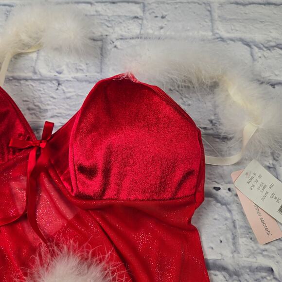 NWT Inner Secrets Mrs Claus Red Velveteen Mesh Maribou Cami size Medium Negligee - Picture 13 of 13